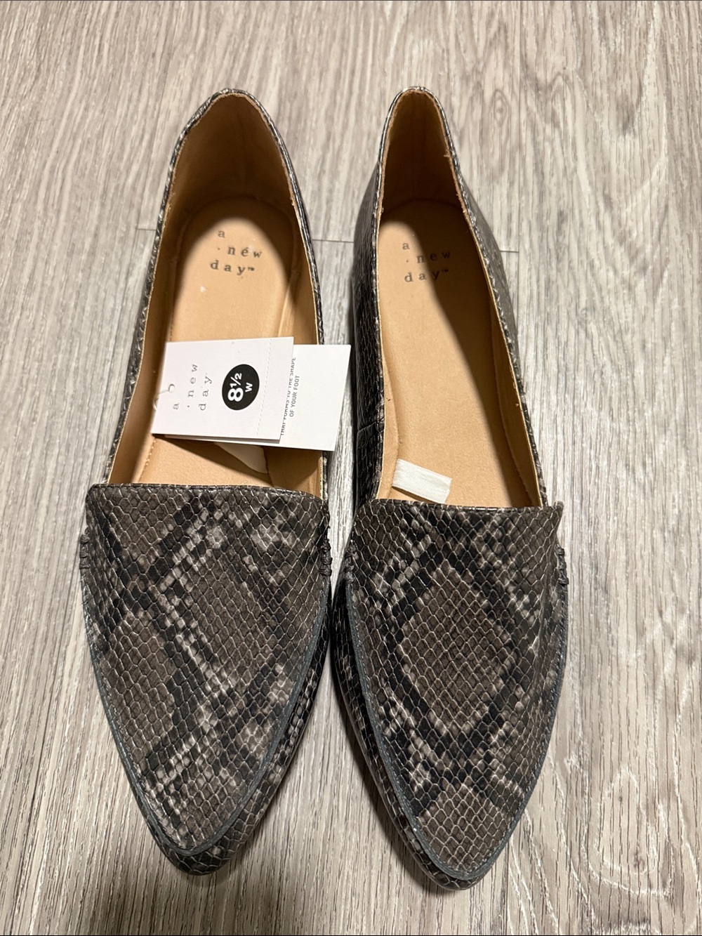 a new day Taupe & Black Snake-Print Pointed Slip-On Flats Sz 8.5